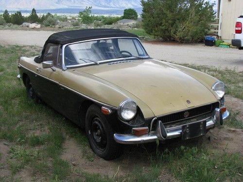 1972 MG MGB Base 1.8L, image 2