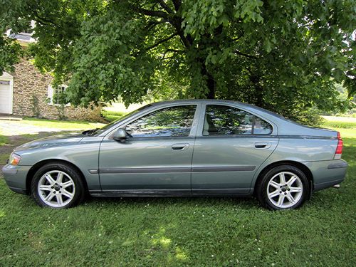 2001 volvo s60 base sedan 4-door 2.4l 5 speed with no reserve