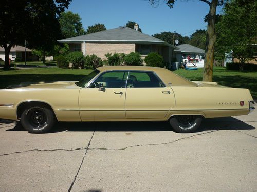 1972 chrysler imperial lebaron hardtop 4-door 440 ci v8; very low miles