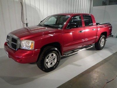 4.7 v8,4wd,quad cab,2 owner,no accidents,pwl,towing,local trade,not smoked in