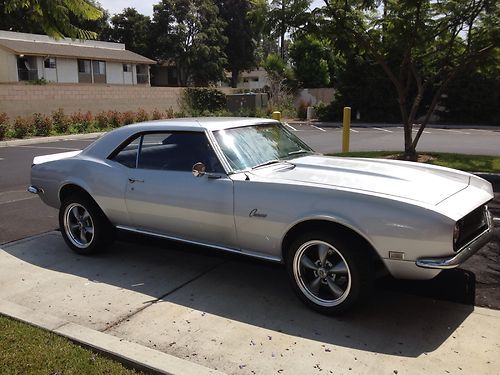 1968 chevy camaro (beautiful vehicle ready for the summer)