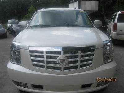 2011 cadillac escalade premium save thousands