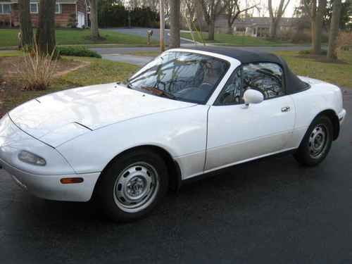 1991 mazda miata -- very low mileage -- 1 owner -- garaged