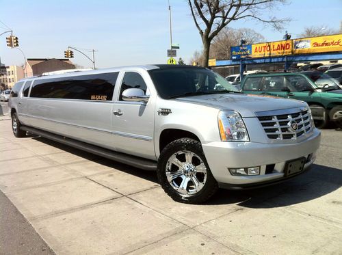Silver cadillac escalade limousine 200"