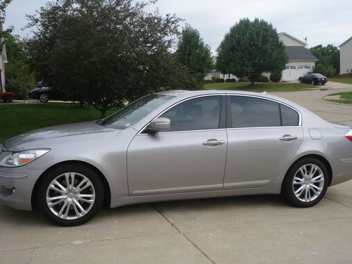 2009 hyundai genesis 4.6 sedan 4-door 4.6l low 23k miles