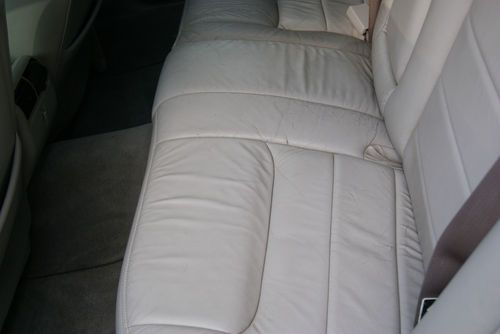 2002 Lincoln Town Car - Low Miles - Adult Driven, image 12