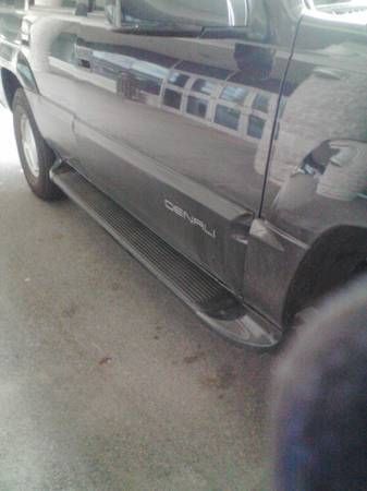 BEAUTIFUL 2000 BLACK W/GREY LEATHER YUKON DENALI LOW MILES!!!, image 2