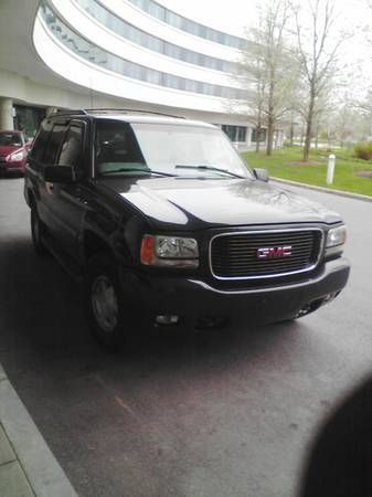 BEAUTIFUL 2000 BLACK W/GREY LEATHER YUKON DENALI LOW MILES!!!, image 7