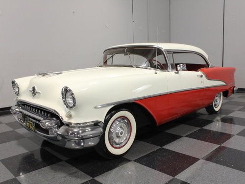 324 ci v8, iconic white on red two-tone, well-maintained older resto