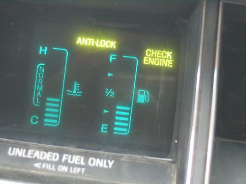 1994 Lincoln Town Car Executive Sedan 4-Door 4.6L, image 10