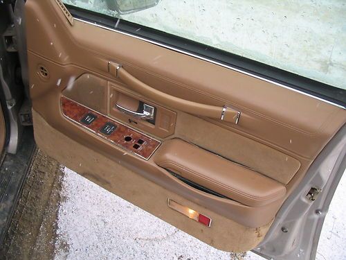 1994 Lincoln Town Car Executive Sedan 4-Door 4.6L, image 12