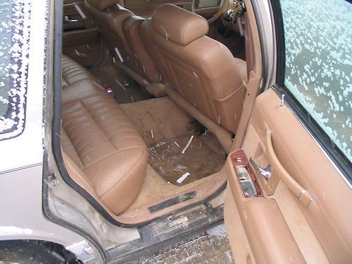 1994 Lincoln Town Car Executive Sedan 4-Door 4.6L, image 14