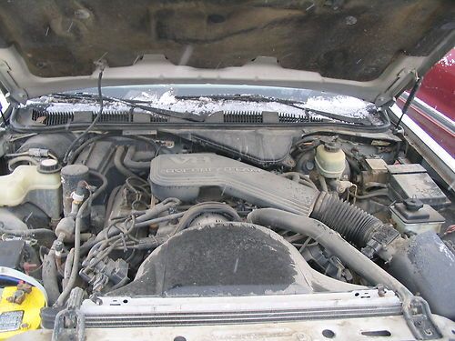 1994 Lincoln Town Car Executive Sedan 4-Door 4.6L, image 15