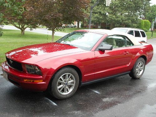 2005 ford mustang base convertible 2-door 4.0l