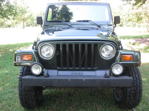 1998 jeep wrangler sahara sport utility 2-door 4.0l, 5 speed, hard top &amp; doors