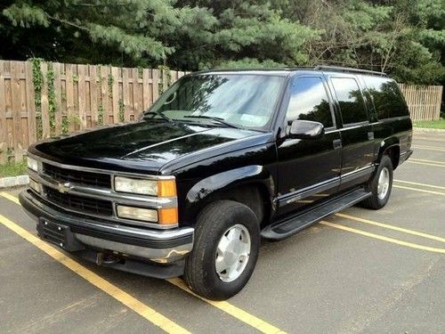 1997 chevrolet suburban 4x4 5.7l low miles! very clean!