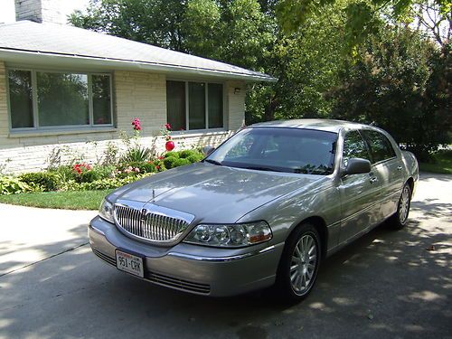 2003 Lincoln Town Car Executive Sedan 4-Door 4.6L, US $7,500.00, image 2