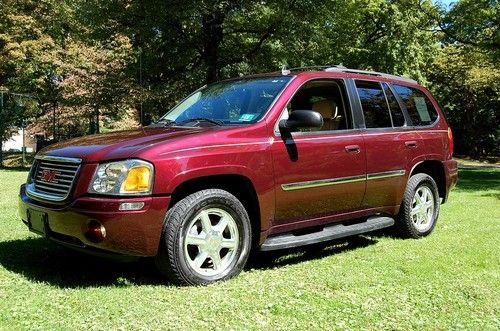 Beautiful 2007 gmc envoy...4wheel drive. moonroof, leather, rear entertainment