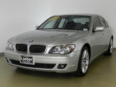 4dr sdn 4.8l sunroof 4-wheel abs 4-wheel disc brakes 6-speed a/t aluminum wheels