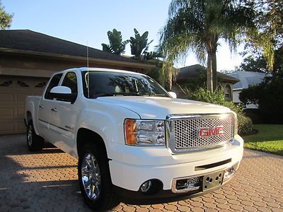 09 gmc denali crew cab 4x4 awd a/c htd seats bose 20" chrome whls 1 owner mint