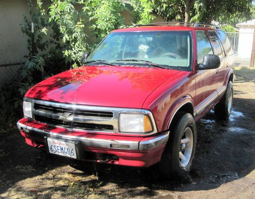 1996 Chevrolet Blazer LT Sport Utility 4-Door 4.3L TOW AWAY NEED FUEL PUMP & BAT, image 3