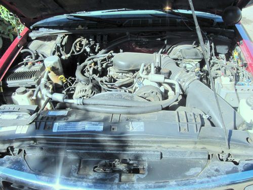 1996 Chevrolet Blazer LT Sport Utility 4-Door 4.3L TOW AWAY NEED FUEL PUMP & BAT, image 9