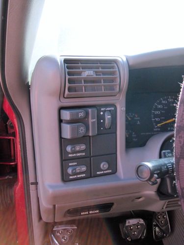 1996 Chevrolet Blazer LT Sport Utility 4-Door 4.3L TOW AWAY NEED FUEL PUMP & BAT, image 18