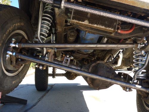 Rocky Roads Legend Ford Bronco with 12