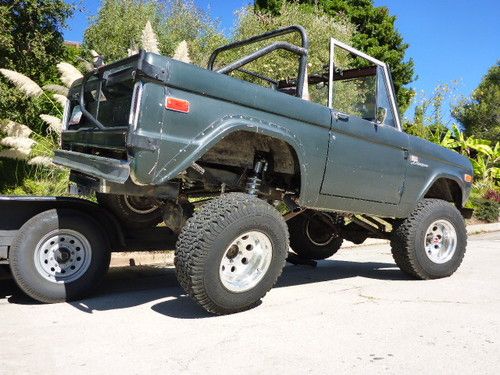 Rocky Roads Legend Ford Bronco with 12