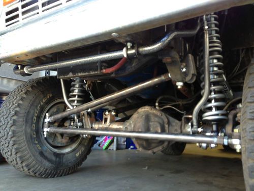 Rocky Roads Legend Ford Bronco with 12