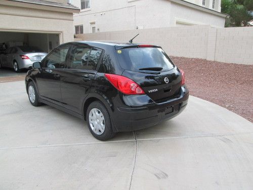 Nissan versa 4 cylinder mpg hatchback