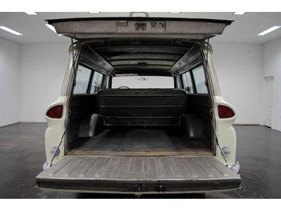 1966 Chevrolet Suburban 4x4 250ci Inline 6 cyl 4 Speed Manual PS PB Radio, image 13