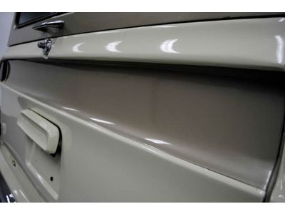 1966 Chevrolet Suburban 4x4 250ci Inline 6 cyl 4 Speed Manual PS PB Radio, image 16