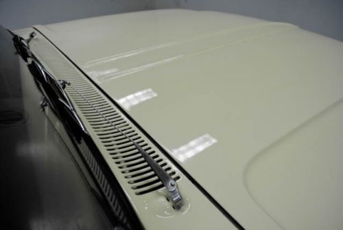 1966 Chevrolet Suburban 4x4 250ci Inline 6 cyl 4 Speed Manual PS PB Radio, image 18