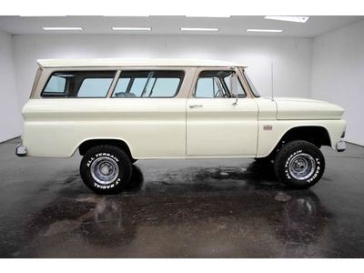 1966 Chevrolet Suburban 4x4 250ci Inline 6 cyl 4 Speed Manual PS PB Radio, image 27