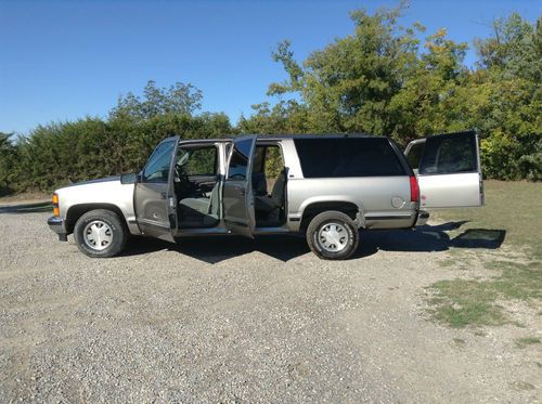 No reserve 1999 chevrolet suburban