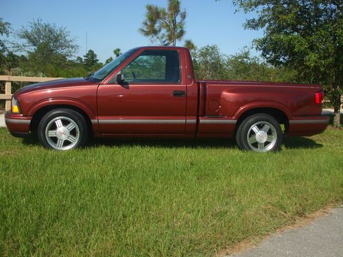 1998 gmc sonoma sls standard cab pickup 2-door 2.2l