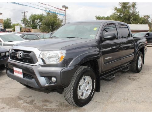 V6 4x4 double cab trd off road touchscreen backup camera bedliner running boards