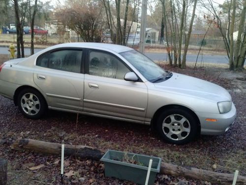 2001 hyundai elantra gls sedan 4-door 2.0l