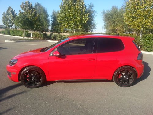 2010 Volkswagen GTI Base Hatchback 2-Door 2.0L, image 6
