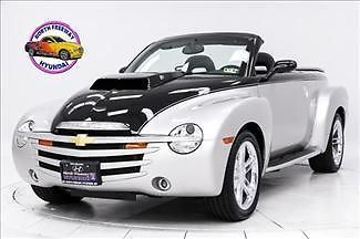 2006 chevrolet ssr 6.0l v8 chrome pkg carpeted bed w/wood slats running boards