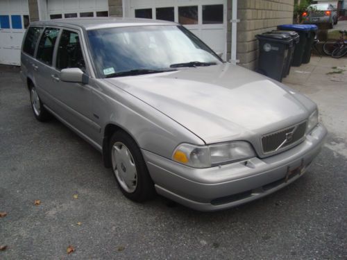 1998 volvo v70 station wagon w/ third row seats,run great and clean,no reserve