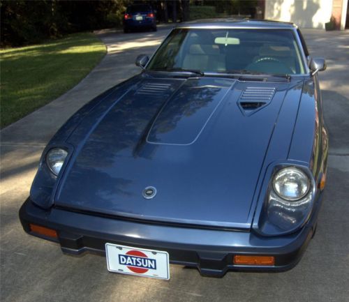 1983  datsun  280zx   excellent condition     very original      trophy winner