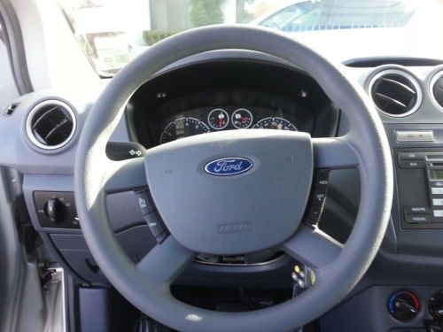 10' XLT 2.0L E100 Wheel Chair Lift Wheelchair We Finance 1 Owner Sliding Doors, image 13