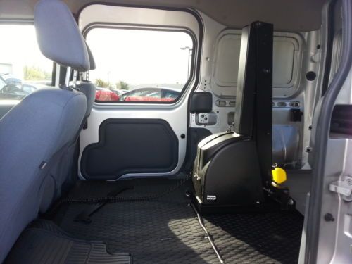 10' XLT 2.0L E100 Wheel Chair Lift Wheelchair We Finance 1 Owner Sliding Doors, image 24