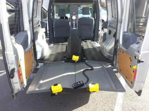 10' XLT 2.0L E100 Wheel Chair Lift Wheelchair We Finance 1 Owner Sliding Doors, image 30