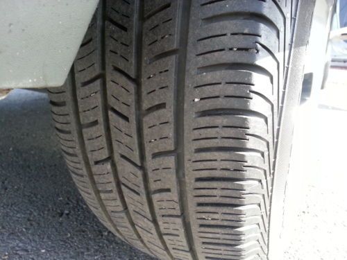 10' XLT 2.0L E100 Wheel Chair Lift Wheelchair We Finance 1 Owner Sliding Doors, image 35