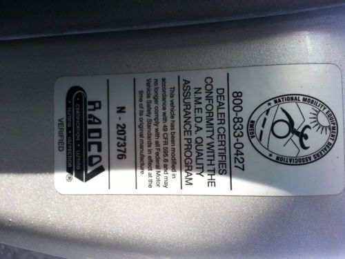 10' XLT 2.0L E100 Wheel Chair Lift Wheelchair We Finance 1 Owner Sliding Doors, image 38