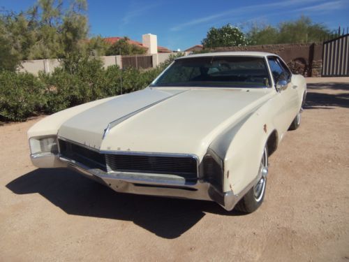 1966 buick riviera 2-door hardtop (465 wild cat) 425 cubic inch nail head.