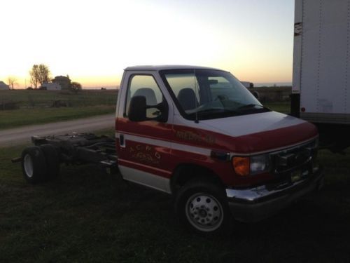 Powerstroke diesel auto runs strong ton dually clean cab chassis nice